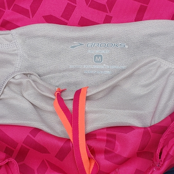 Brooks Women's Shorts - Picture 4 of 4